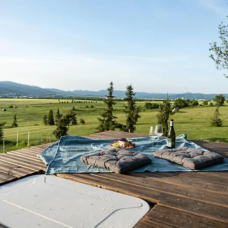 Holiday home Bus Ikarus Prievidza