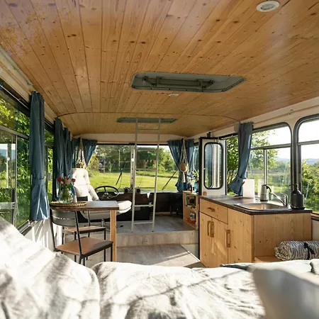 Bus Ikarus Holiday home